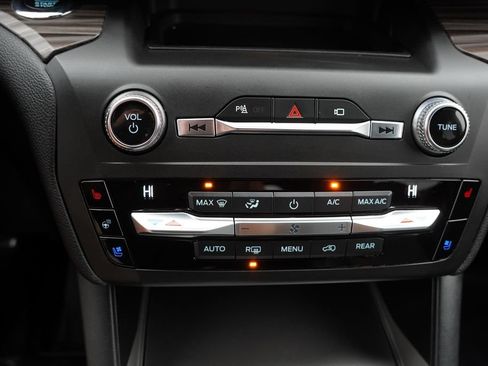Certified 2020 Ford Explorer Limited AWD/4WD image 30