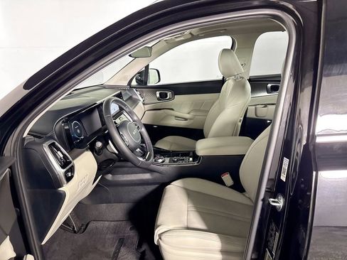 Certified 2023 Kia Sorento SX Prestige AWD/4WD image 12