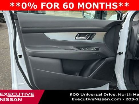 New 2025 Nissan Murano SL image 9