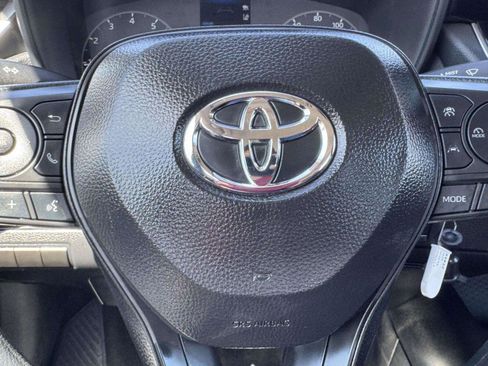 Used 2025 Toyota Corolla LE FWD image 27