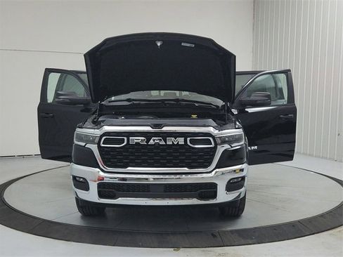 New 2026 RAM 1500 4x4 Crew Cab image 10