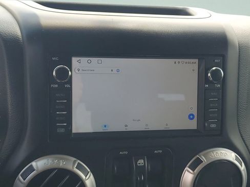 Certified 2018 Jeep Wrangler Unlimited Sahara w/ Connectivity Group AWD/4WD image 18