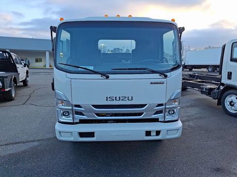 New 2026 Isuzu NPR HD image 2