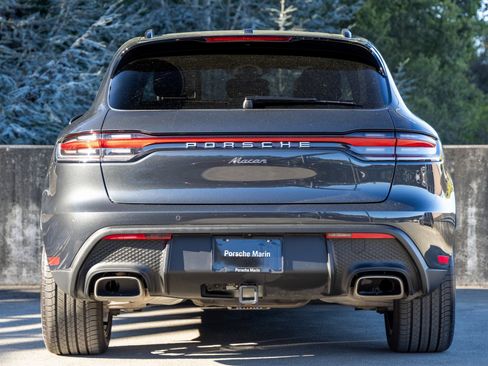 Certified 2025 Porsche Macan image 10