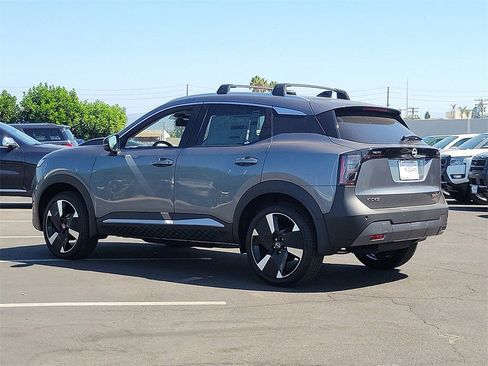 New 2026 Nissan Kicks SR w/ SR Premium Package AWD/4WD image 2