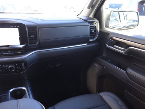 Used 2024 Chevrolet Silverado 1500 LTZ w/ Technology Package image 16