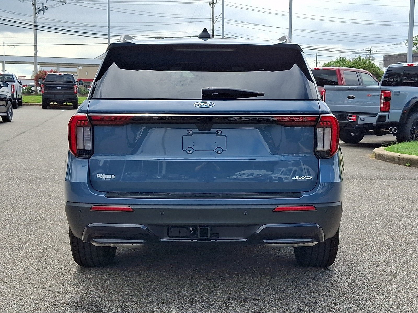 New 2026 Ford Explorer ST-Line w/ ST-Line Street Pack AWD/4WD image 5