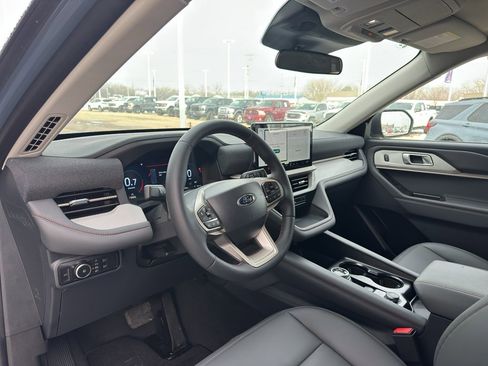New 2026 Ford Explorer Active w/ Active Comfort Package image 12