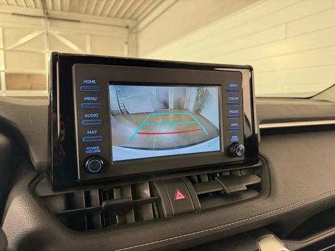 Used 2019 Toyota RAV4 LE AWD/4WD image 20