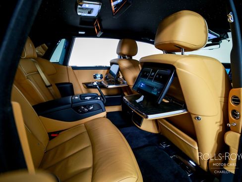 Certified 2020 Rolls-Royce Phantom Sedan image 31