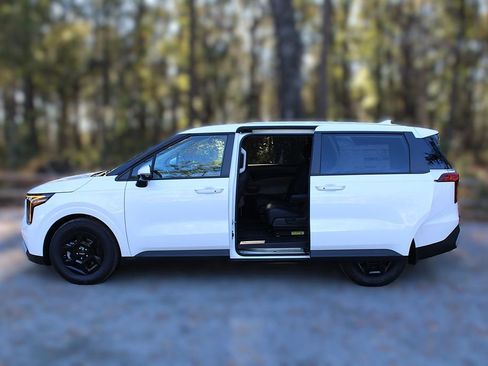 New 2026 Kia Carnival image 6
