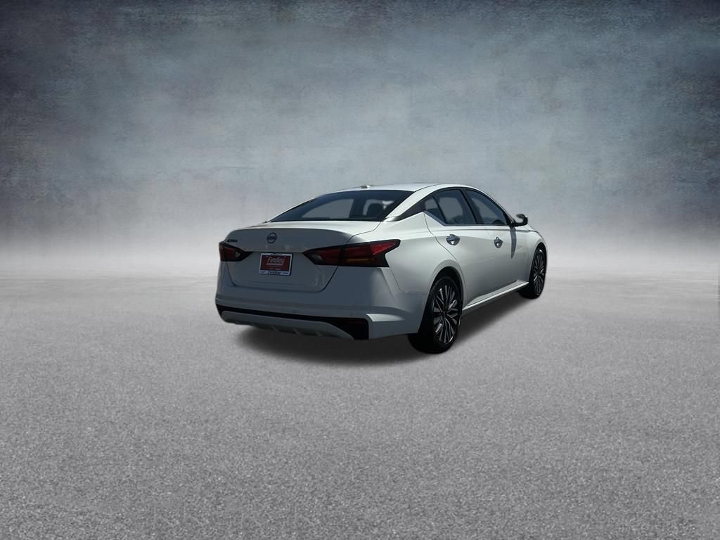 Used 2025 Nissan Altima 2.5 SV FWD image 3