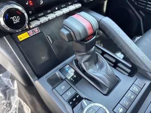 Used 2025 Toyota Tacoma TRD Pro AWD/4WD image 25