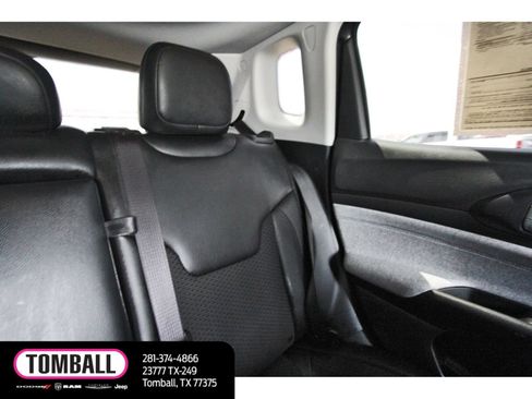Used 2022 Jeep Compass Latitude w/ Sun and Sound Group FWD image 12