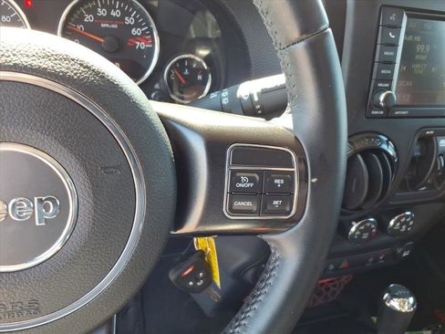 Used 2017 Jeep Wrangler Unlimited Rubicon AWD/4WD image 17