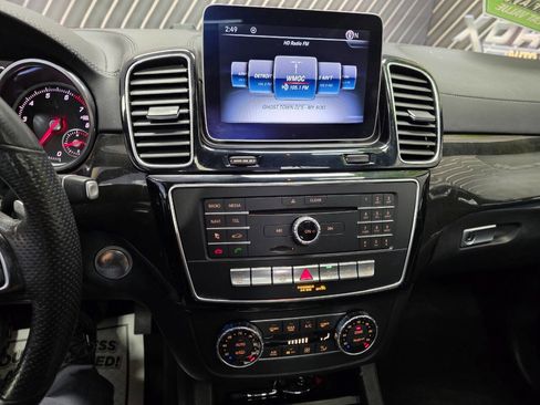 Used 2018 Mercedes-Benz GLS 450 4MATIC image 21