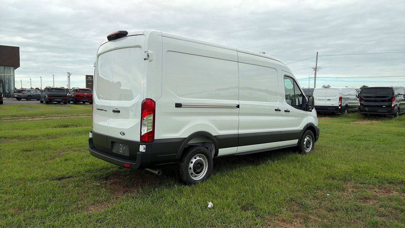 New 2026 Ford Transit 250 148 Medium Roof RWD image 5
