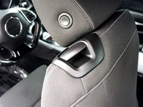 Used 2023 Chevrolet Camaro LT image 28