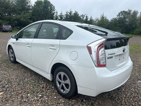 Used 2013 Toyota Prius Four w/ Deluxe Solar Roof Pkg FWD image 6
