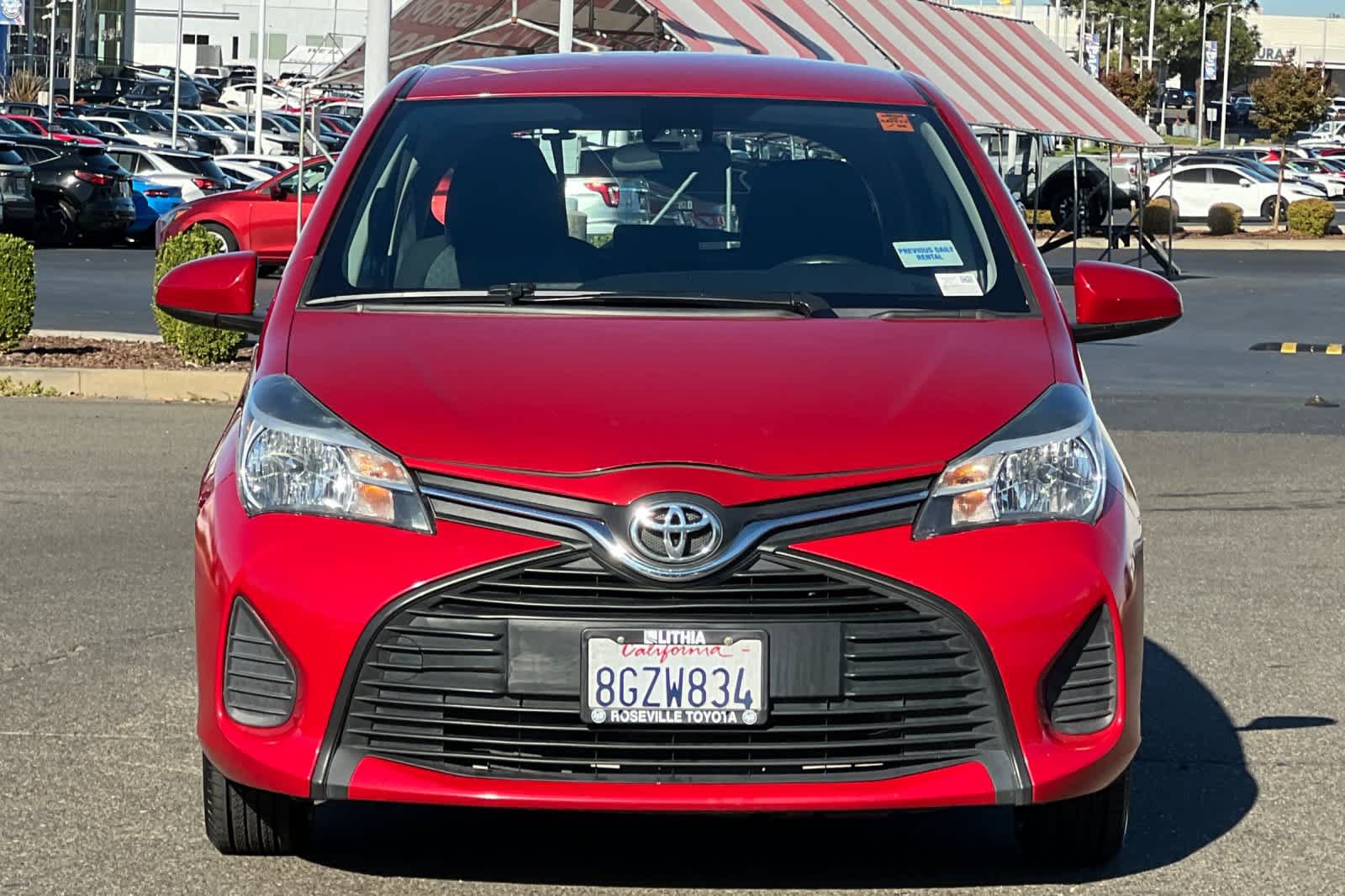 Used 2017 Toyota Yaris L w/ Carpet Mat Package FWD image 10