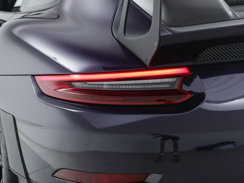 Used 2018 Porsche 911 GT2 RS image 15