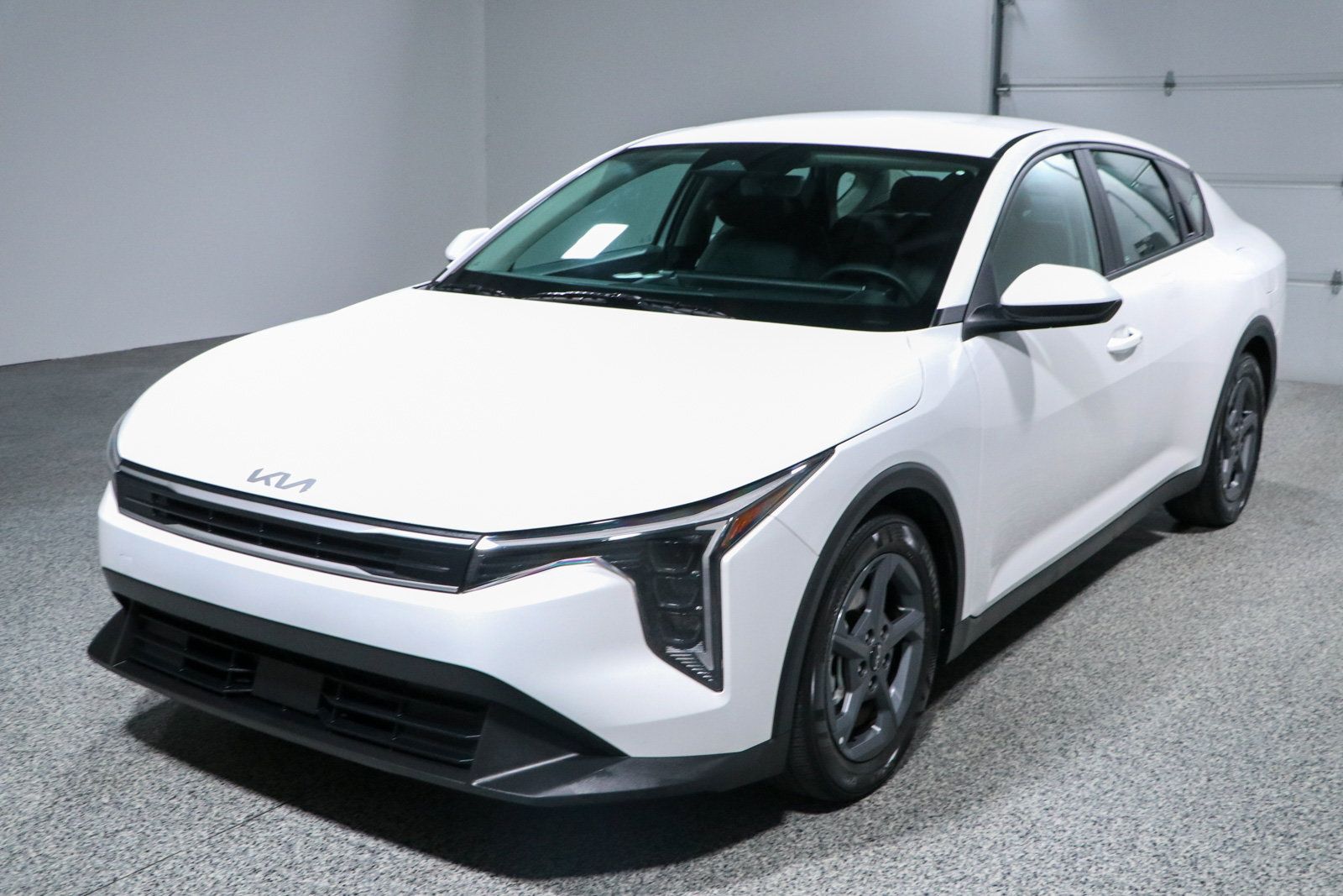 Used 2025 Kia K4 FWD image 29