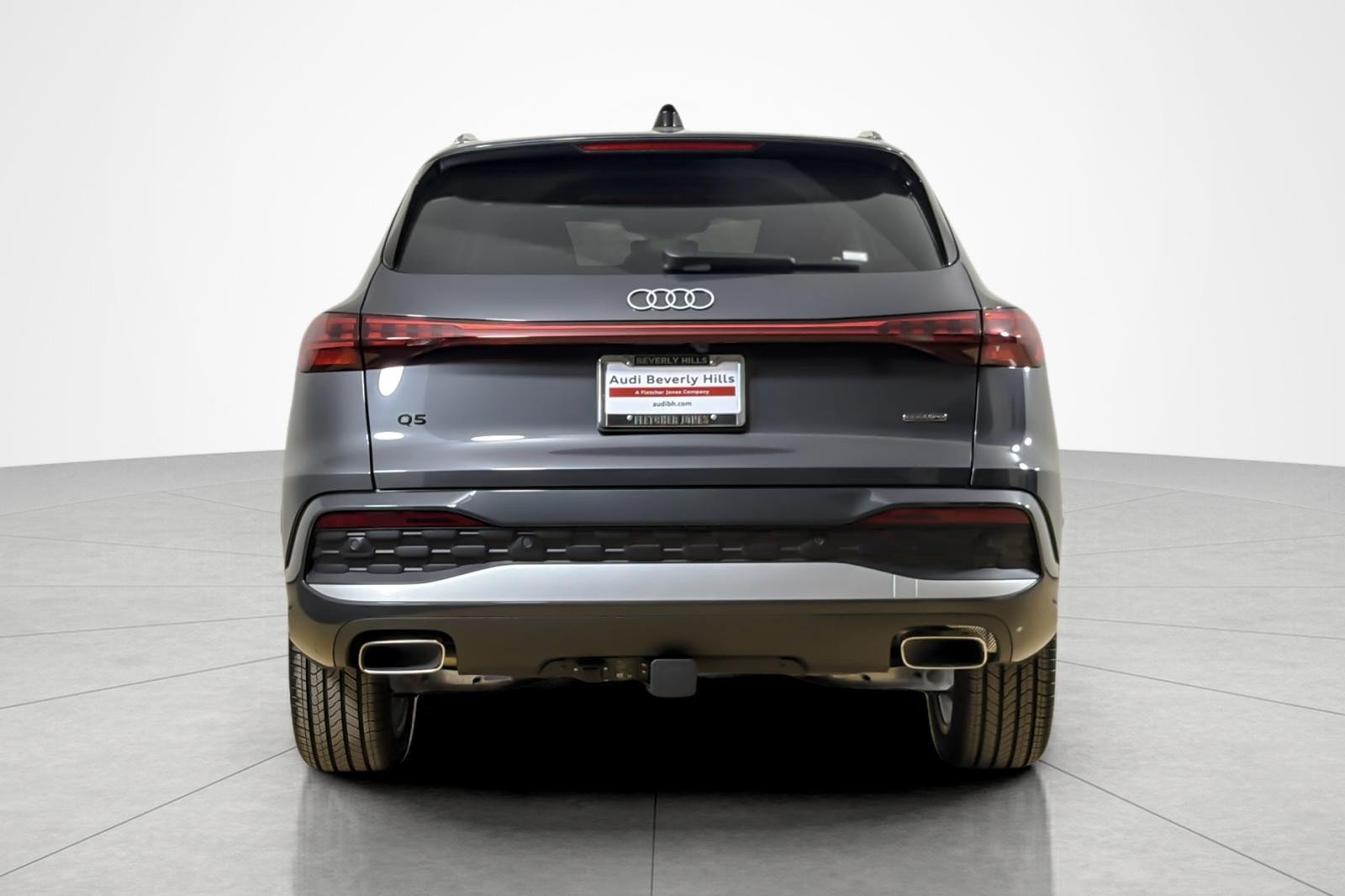 Used 2025 Audi Q5 Premium Plus w/ Premium Plus AWD/4WD image 4