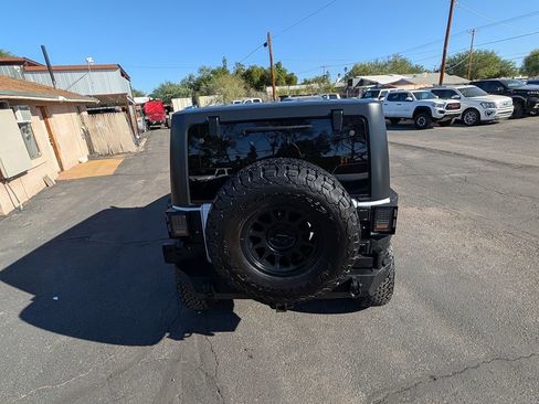Used 2015 Jeep Wrangler Unlimited Rubicon image 51