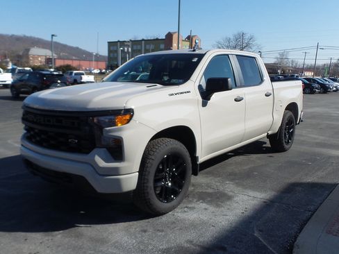 Used 2026 Chevrolet Silverado 1500 Custom w/ LPO, Dark Essentials Package image 3