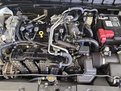 Used 2022 Nissan Altima 2.5 SV w/ SV Premium Package FWD image 14