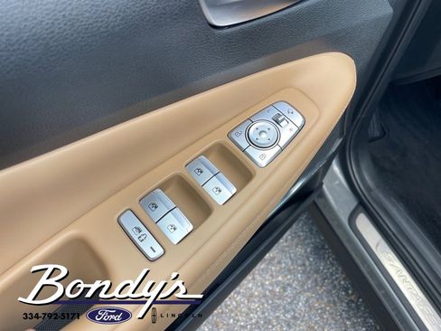 Used 2023 Hyundai Santa Fe Calligraphy image 10