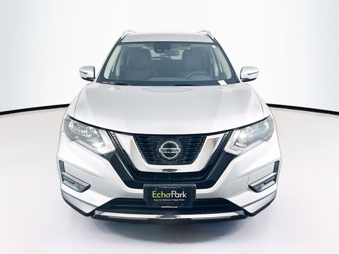 Used 2020 Nissan Rogue S w/ Special Edition Package FWD image 2