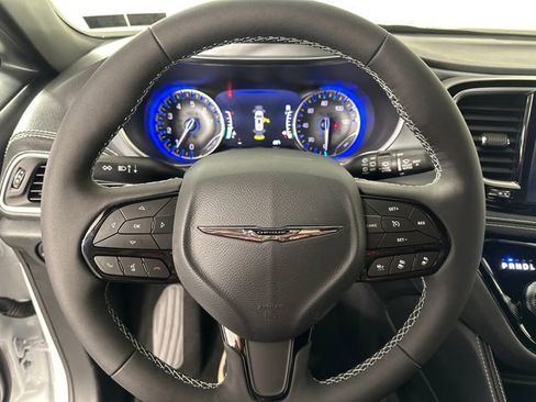 New 2026 Chrysler Pacifica Limited w/ S Appearance Package image 26