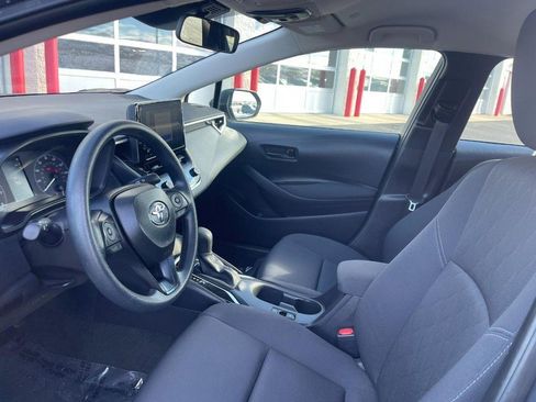 Used 2025 Toyota Corolla LE image 12