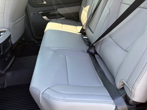 Used 2026 Toyota Tundra Limited AWD/4WD image 14