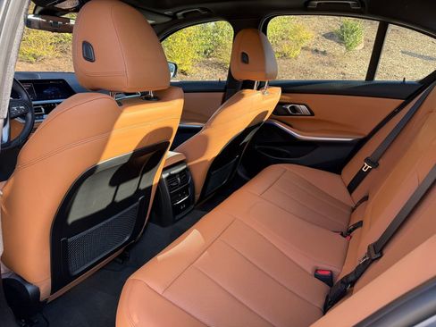 Used 2022 BMW 330i Sedan image 32