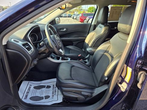 Used 2019 Jeep Compass Latitude w/ Cold Weather Group AWD/4WD image 14