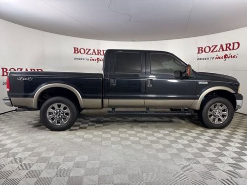 Used 2005 Ford F250 Lariat image 9
