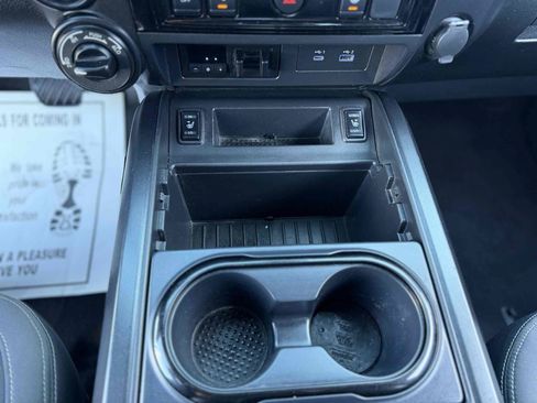 Used 2023 Nissan Titan SV w/ SV Convenience Package AWD/4WD image 22