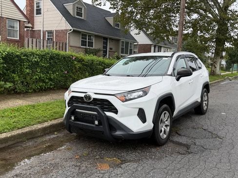 Used 2020 Toyota RAV4 LE w/ All Weather Liner Package AWD/4WD image 2