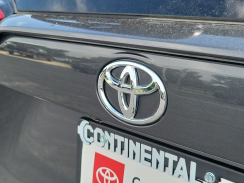 Certified 2022 Toyota RAV4 XLE w/ Convenience Package FWD image 8