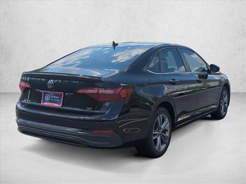 Used 2023 Volkswagen Jetta SE w/ Panoramic Sunroof Package FWD image 8