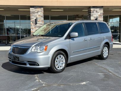 Used 2016 Chrysler Town & Country Touring