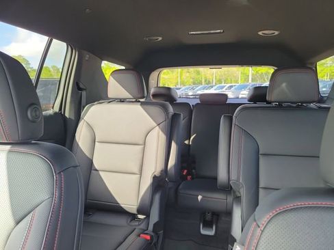 New 2026 Chevrolet Traverse Z71 w/ Enhanced Driving Package AWD/4WD image 37