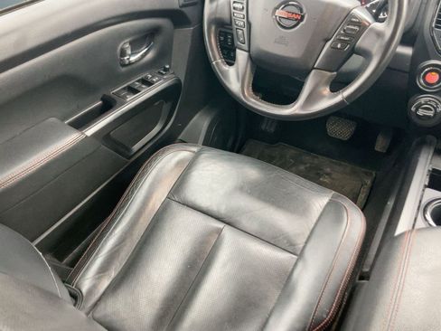 Used 2021 Nissan Titan PRO-4X w/ Pro-4x Convenience Package image 29