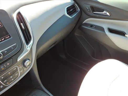 Used 2023 Chevrolet Equinox LT w/ Driver Convenience Package image 37