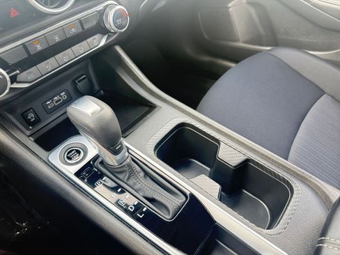 Used 2025 Nissan Sentra SV image 41