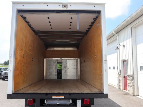 Used 2024 Ford E-450 and Econoline 450 Super Duty w/ Driver's Safety Package RWD image 9