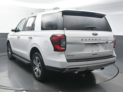 Used 2024 Ford Expedition Limited image 6