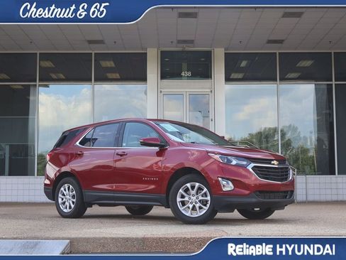 Used 2019 Chevrolet Equinox LT w/ Driver Convenience Package FWD image 2